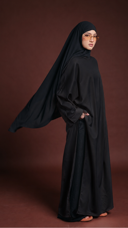 Vela Spring in Black