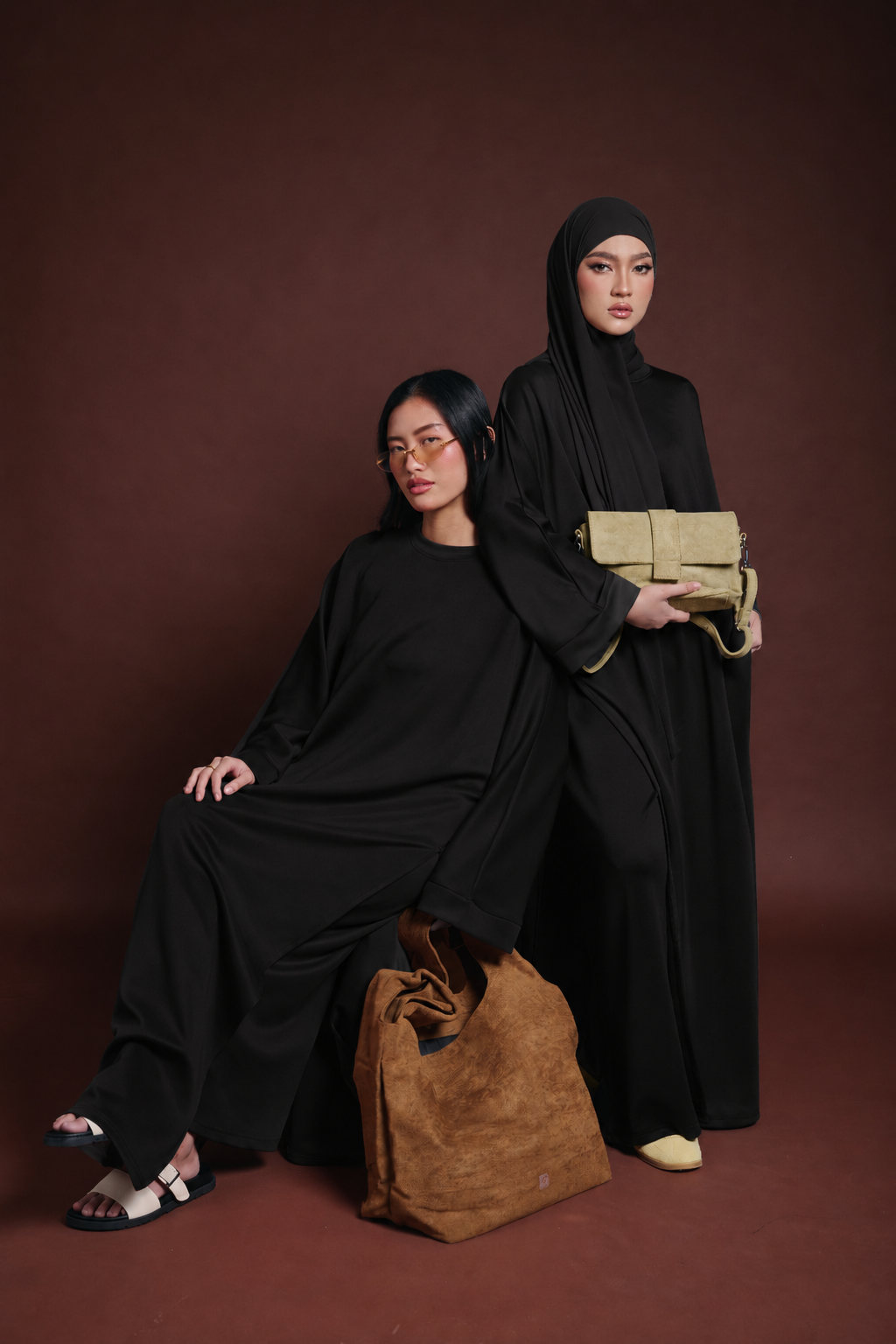 Vela Spring in Black