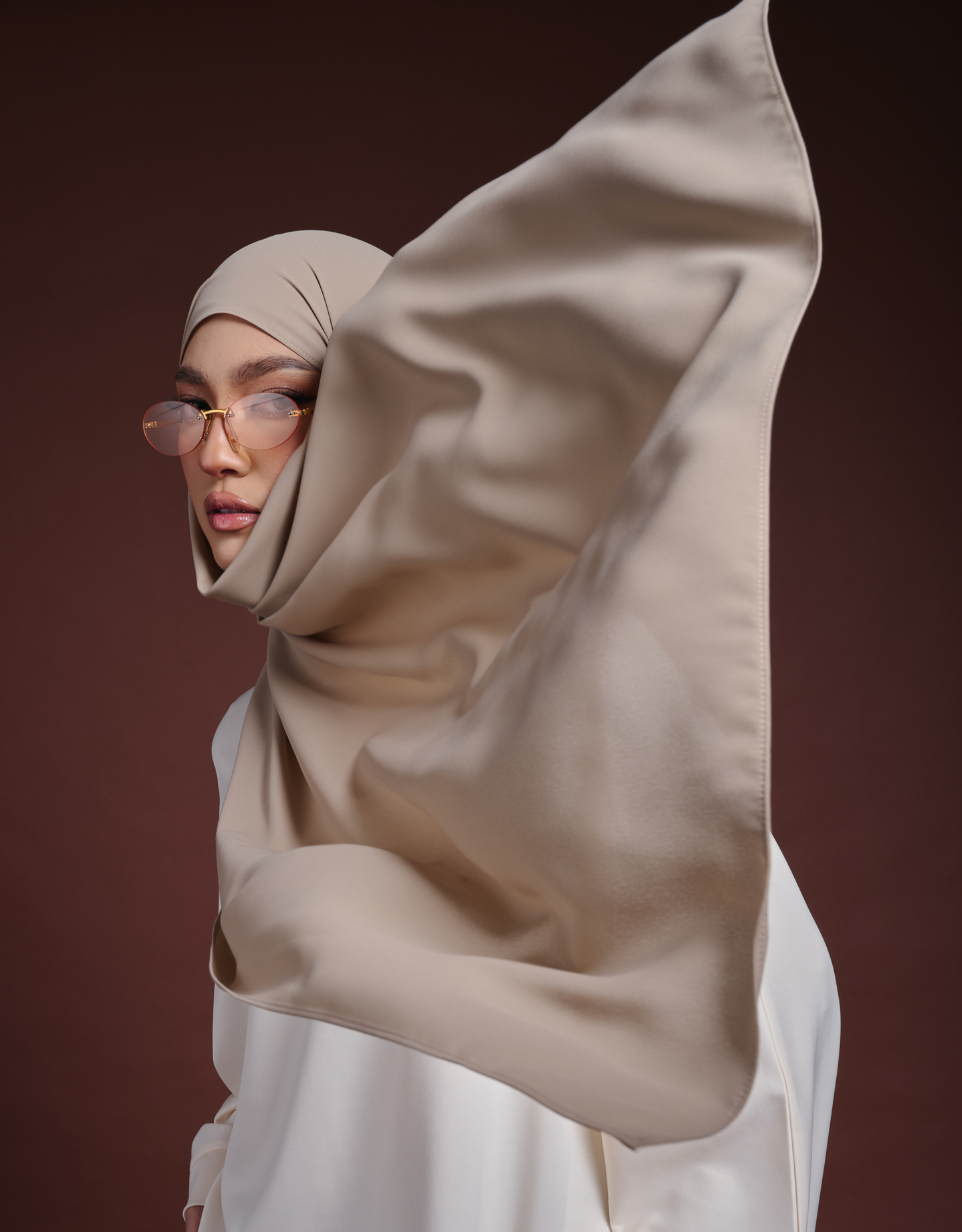 Lyra Luxe in Taupe Latte