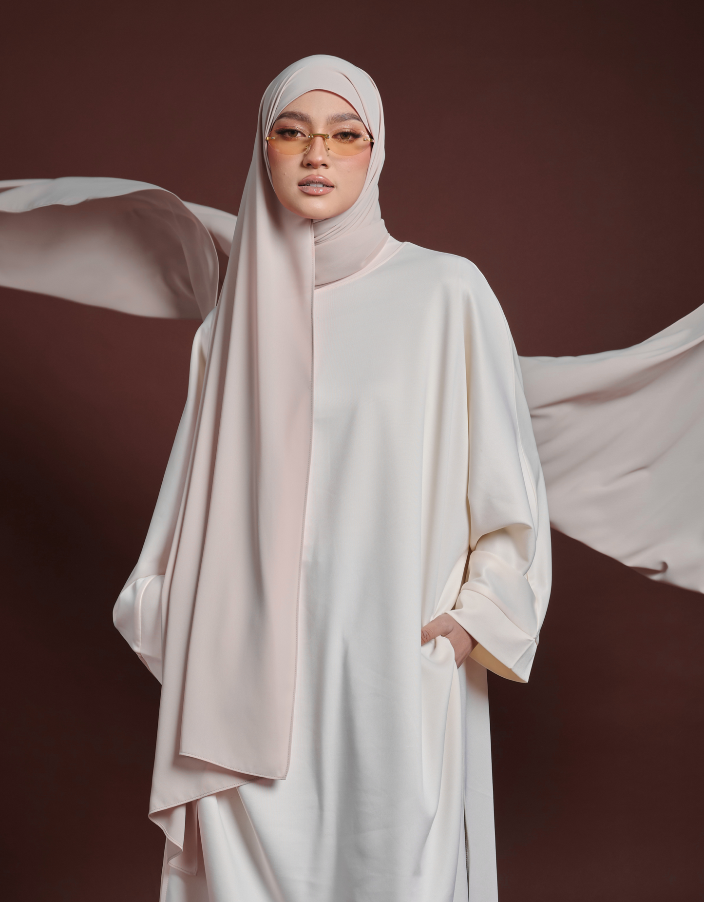 Lyra Luxe in Earl Grey