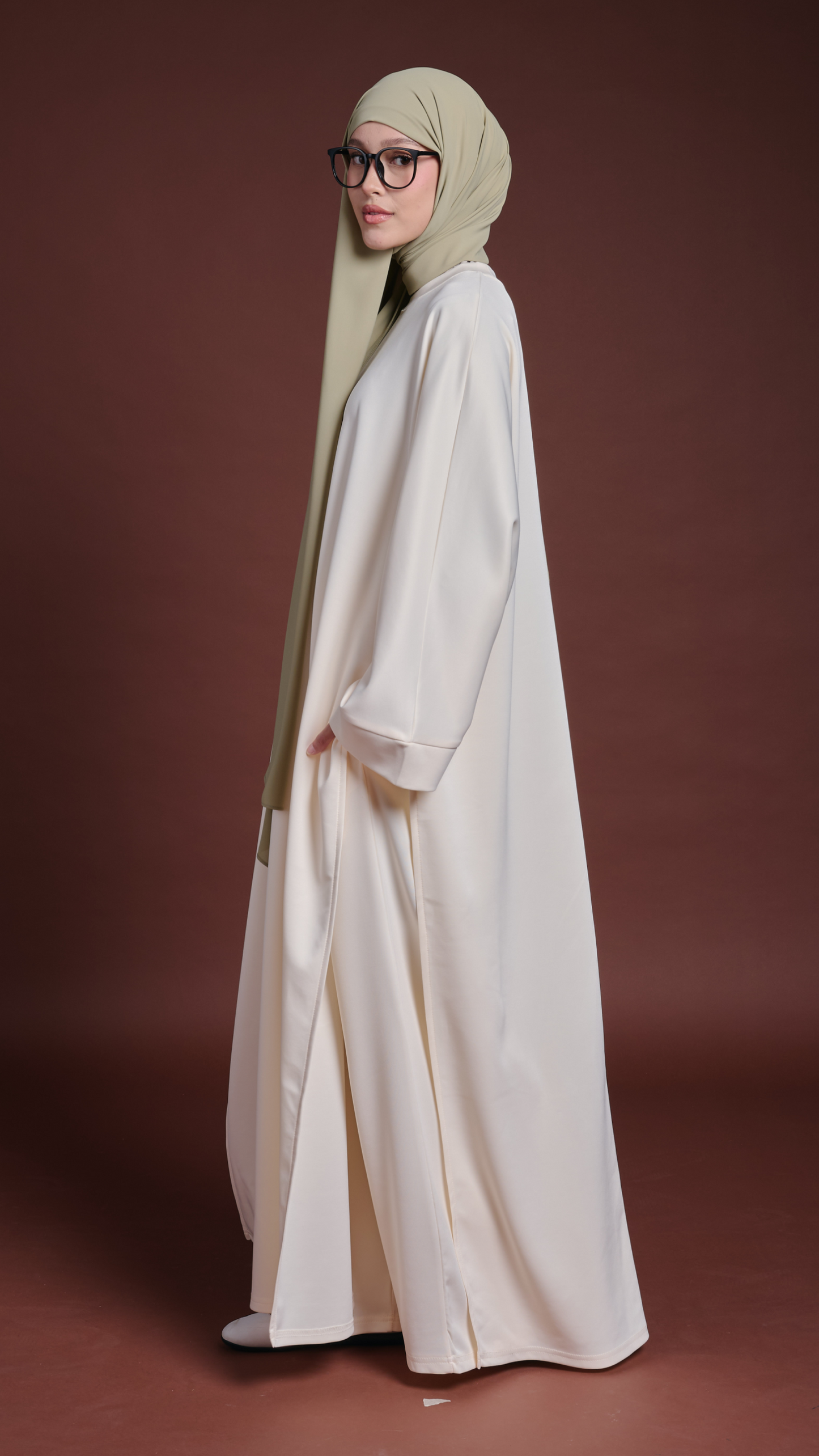 Vela Spring in Creamy White
