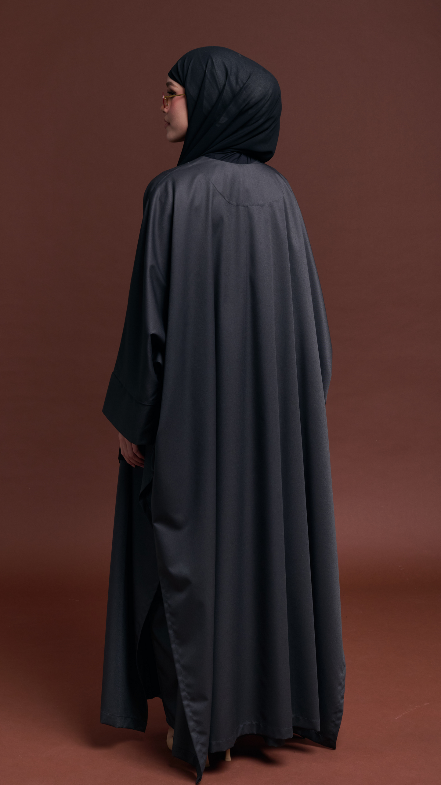 Emaan Set in Charcoal [Ramadhan Specials]