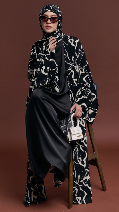 Serayah Set in Black